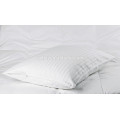 Noyau d&#39;oreiller de lit standard blanc pur en coton